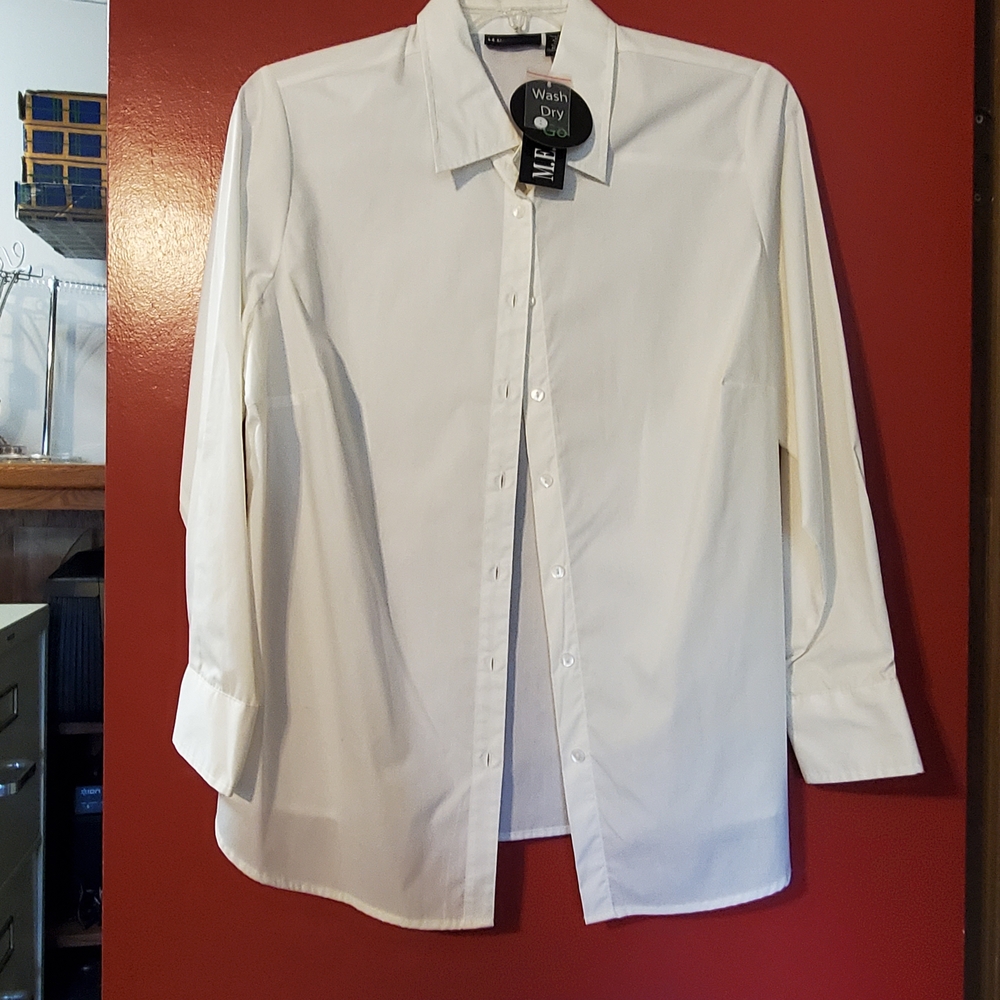 Wish Women's Classic White Button Down Shirt